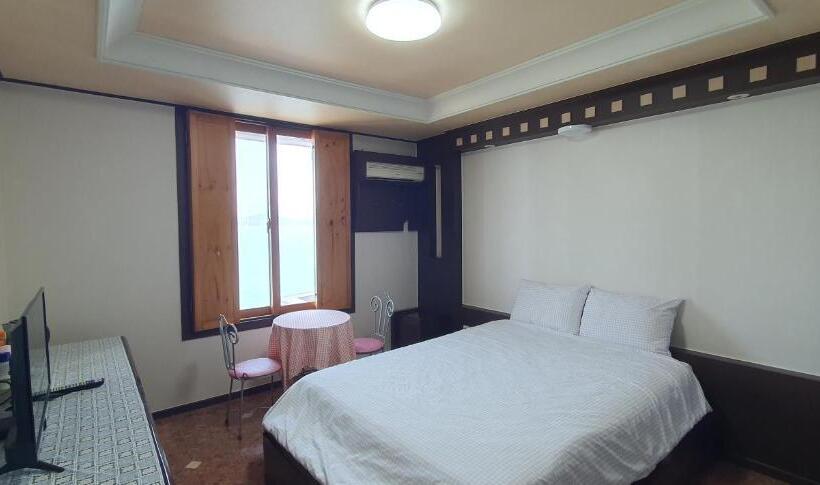 Hotel Sm Resortel