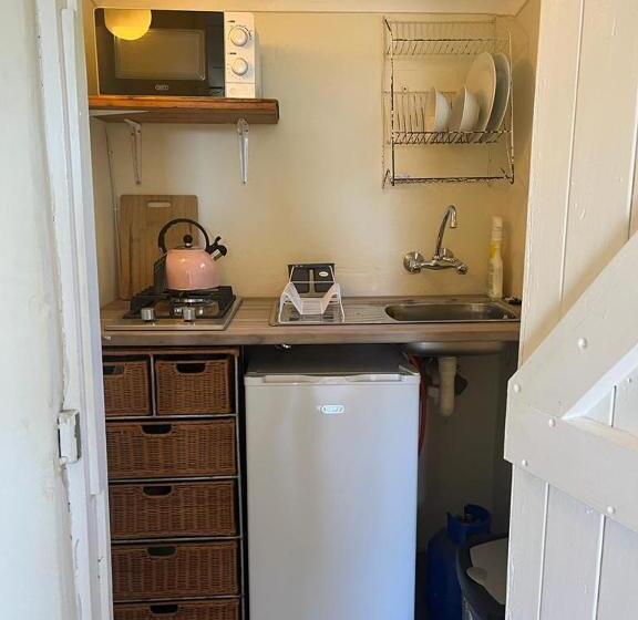 فندق The Farmery Garden And Guesthouse