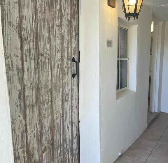 فندق The Farmery Garden And Guesthouse