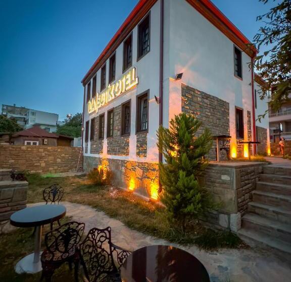 İli̇a Buti̇k Otel