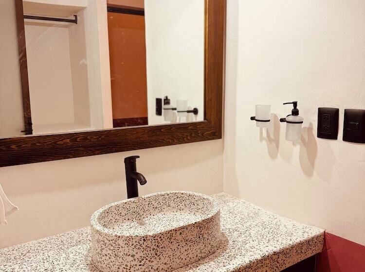 پانسیون Lidia Anturios Suites