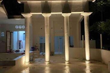 پانسیون Museo Viscuso Ospitalità Six Edens