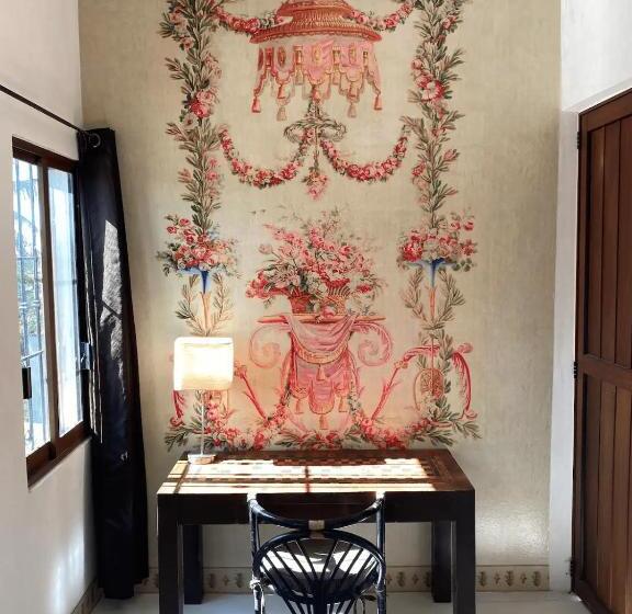 پانسیون Museo Viscuso   Ospitalità Six Edens