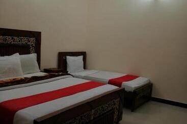 پانسیون Royal Inn