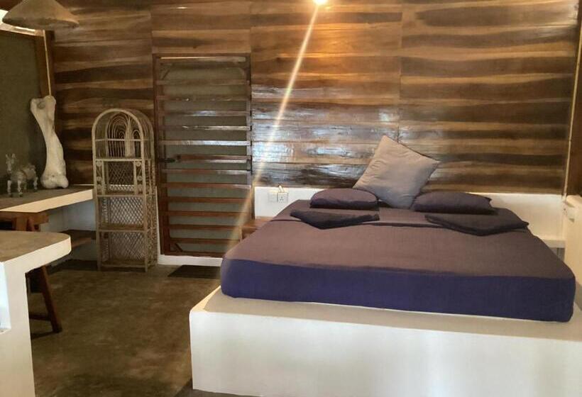 پانسیون Upali Beach Surf Resort & Café