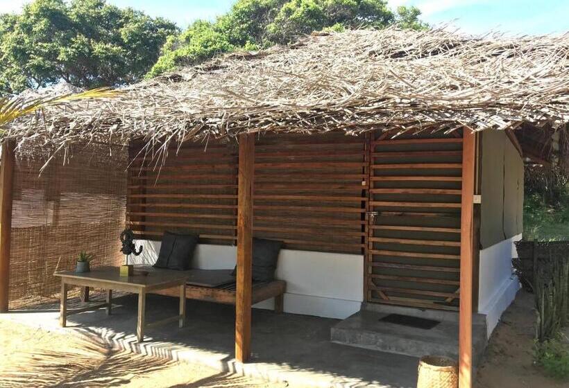 پانسیون Upali Beach Surf Resort & Café