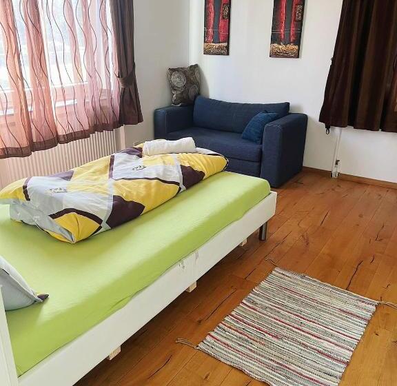پانسیون Zimmer In Ein Haus Mit Waschmaschine