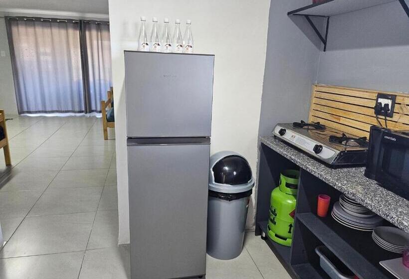 Пансион Zufike Guesthouse