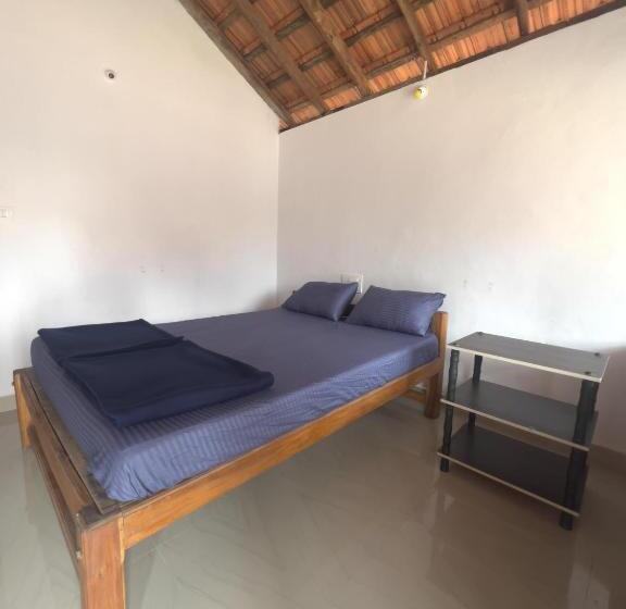 Revibe Beach Hostel Gokarna