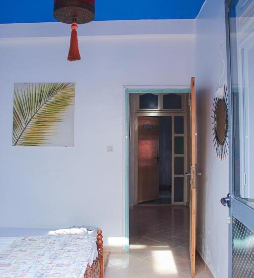 هاستل Happy Home Dream Surf