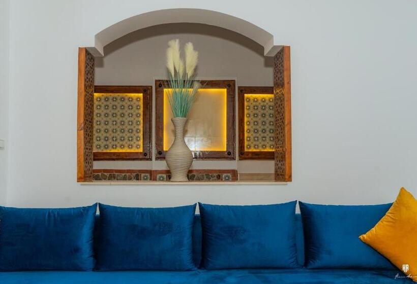 تختخواب و صبحانه Dar Blanca