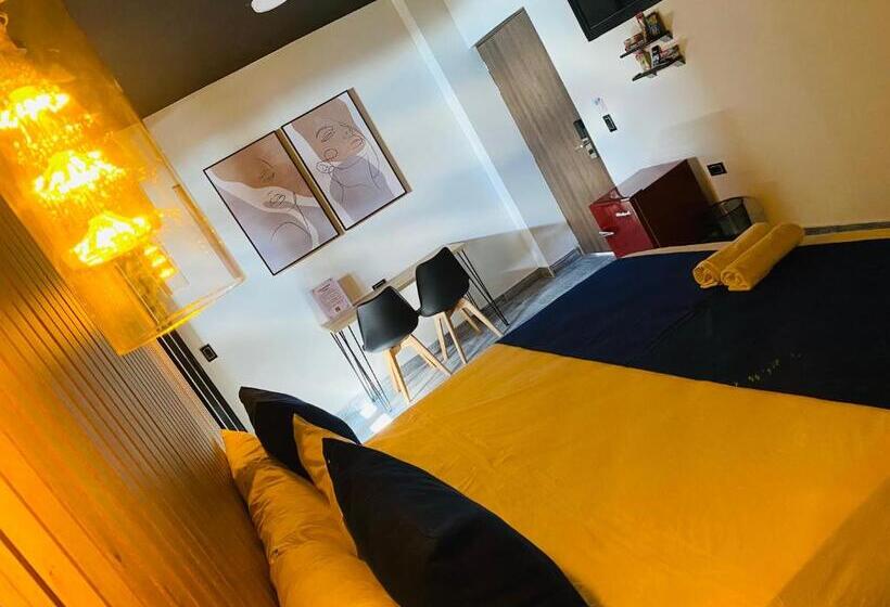 هتل Calle Real Inn