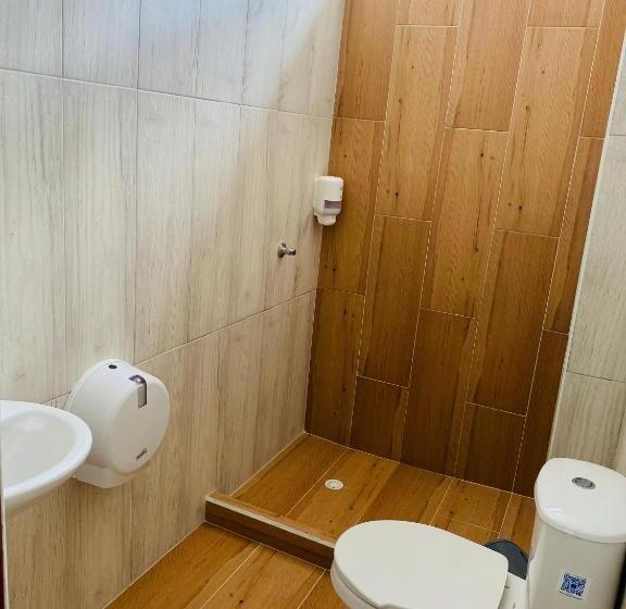 هتل Calle Real Inn