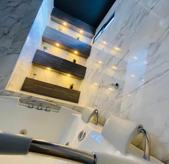 هتل Calle Real Inn