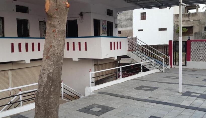 בית מלון כפרי Daulatabad Guest House