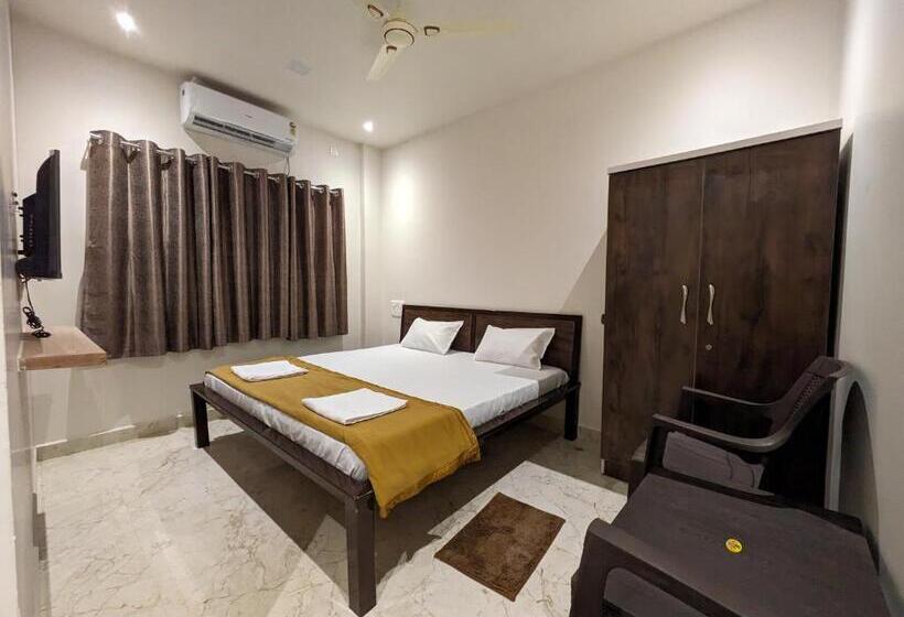 فندق Madhusudan Executive