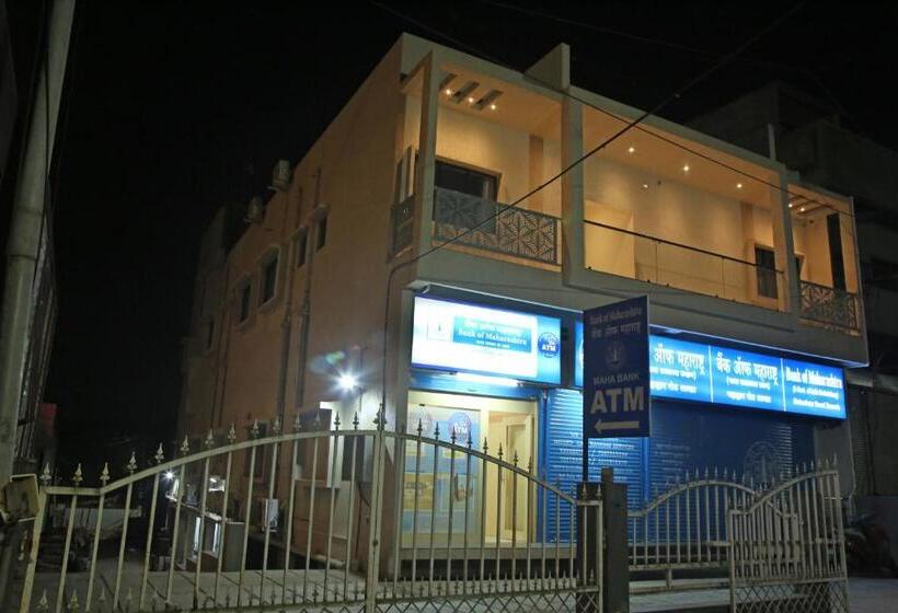 فندق Madhusudan Executive