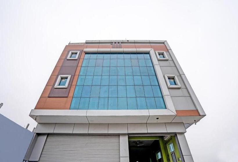 فندق Oyo R.k Bohra Guest House