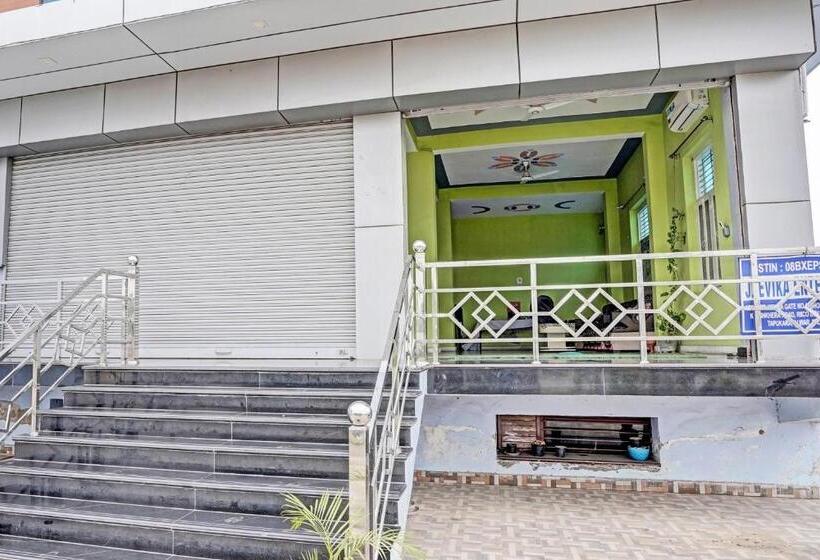 فندق Oyo R.k Bohra Guest House