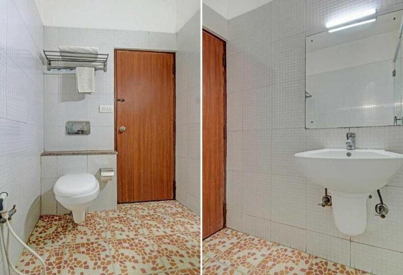 酒店 Oyo Thirumala Comfort & Lodging
