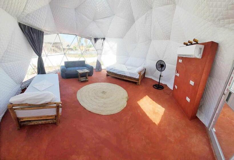 בית מלון כפרי Paradise City