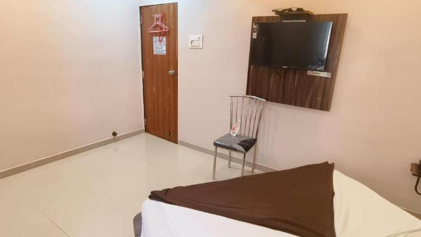 בית מלון כפרי Solstay Inn Residency