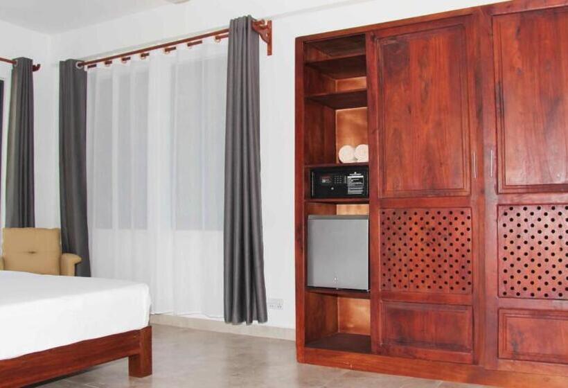 Manolo Beach Resort