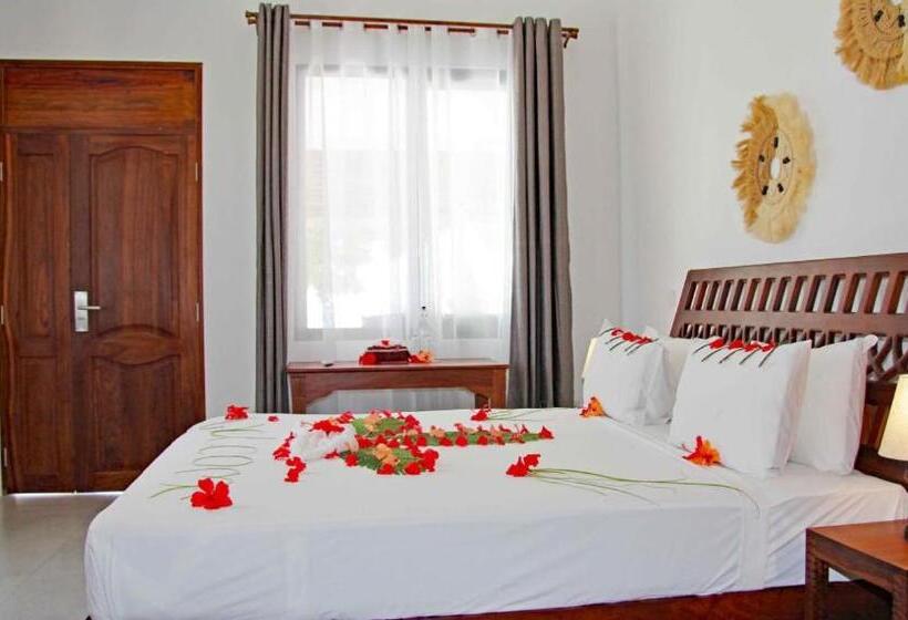 Manolo Beach Resort