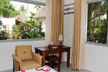 Manolo Beach Resort