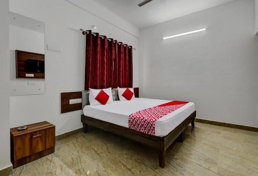 Oyo Hotel Aishwarya Comforts
