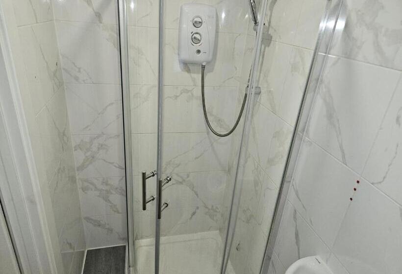 Пансион A Home In A Room