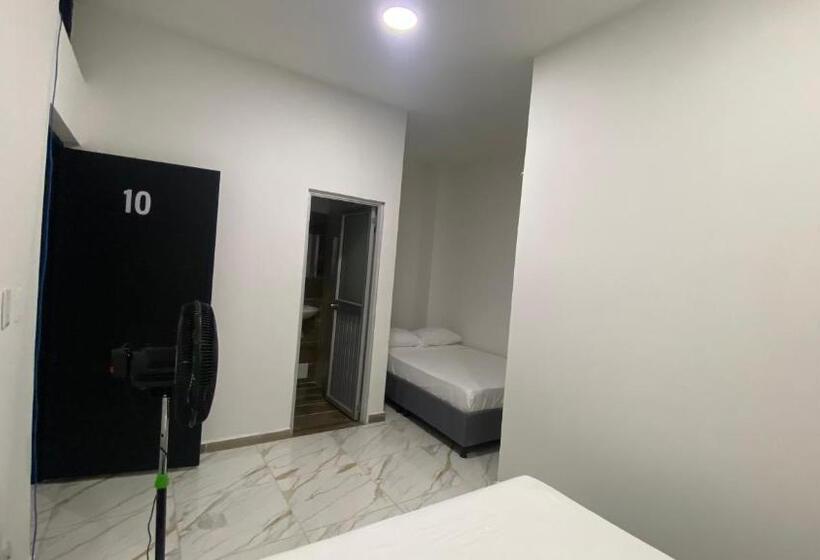 پانسیون Alojamiento El Pino 5 6 Huéspedes