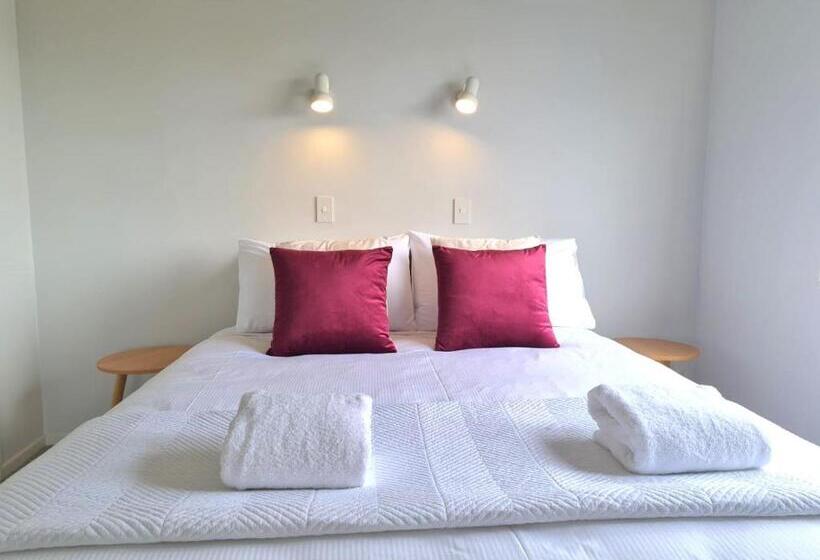 פנסיון Beverley Hills Guesthouse