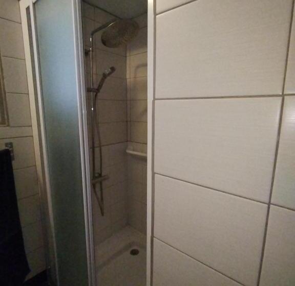 Пансион Chambre Privée Cousine Commune