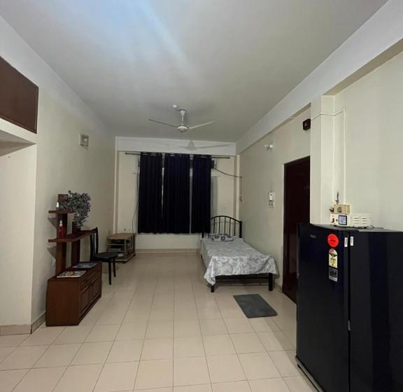 پانسیون Handique Guest House