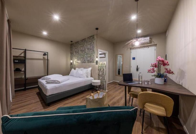 پانسیون Hi Room