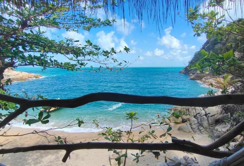 منتجع Whynam Beach