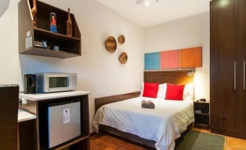 هتل Africa Beach B&b