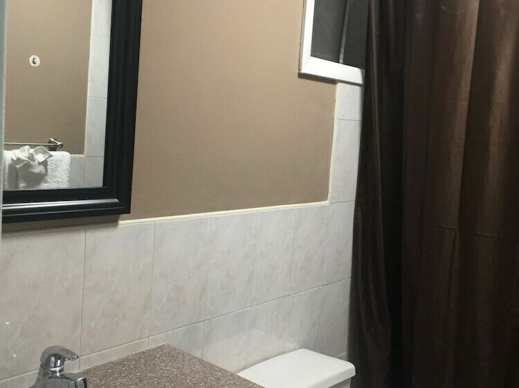 هتل Americas Best Value Inn Avenel Woodbridge