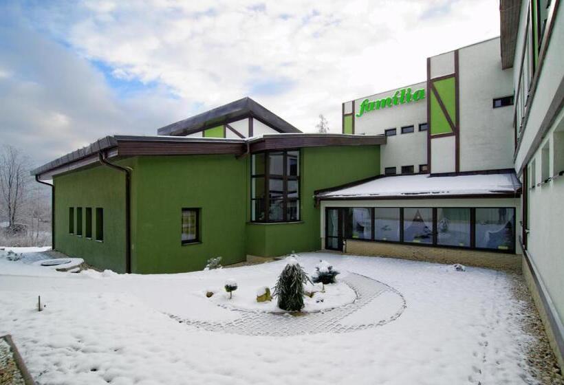 هتل Apartmanovy Dom Familia Smokovec