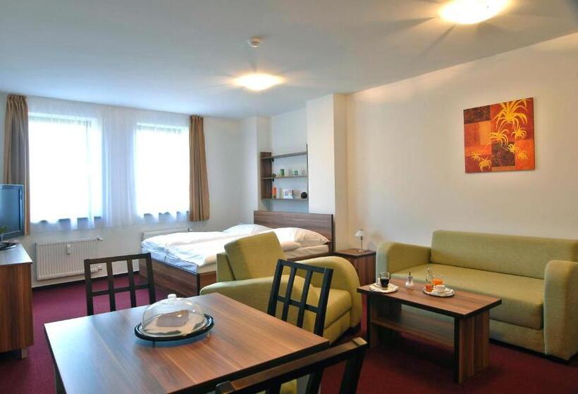هتل Apartmanovy Dom Familia Smokovec