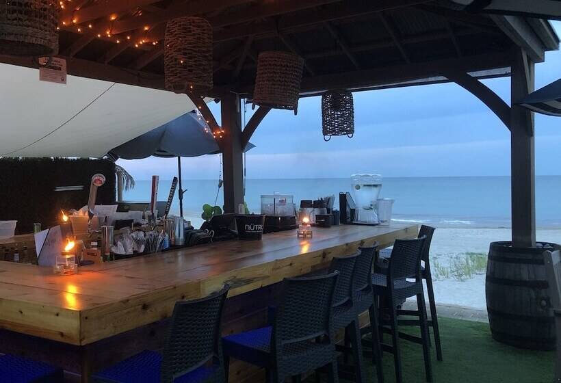 酒店 Bleu Beach Resort