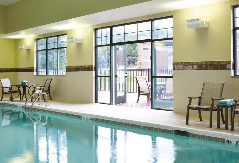 هتل Courtyard By Marriott Lake George