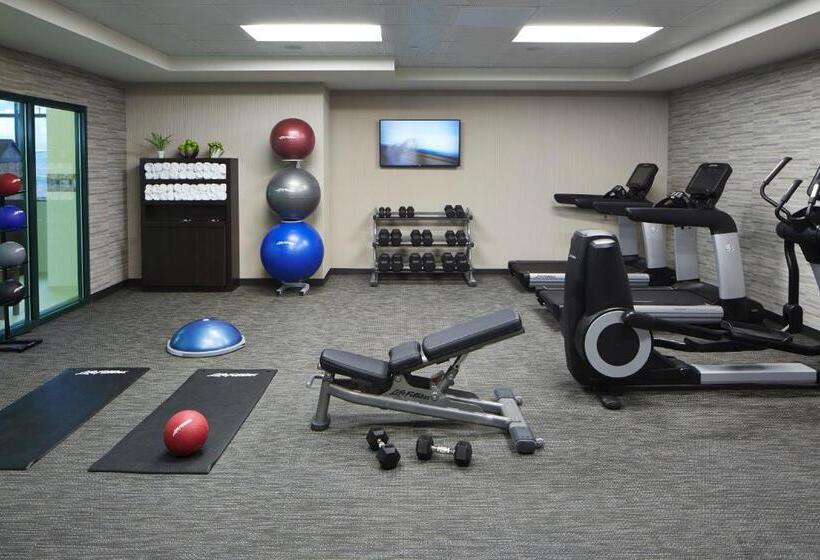 هتل Courtyard By Marriott Lake George