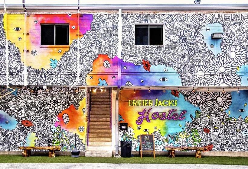 Отель Drifter Jack's Hostel