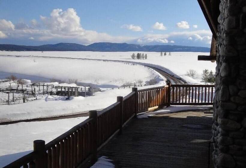 هتل Eagle Ridge Ranch