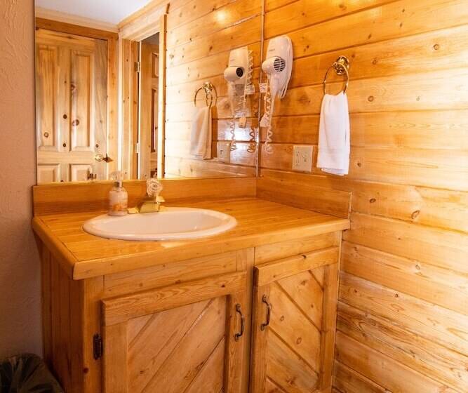 هتل Eagle Ridge Ranch
