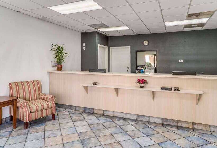 בית מלון כפרי Budget Inn