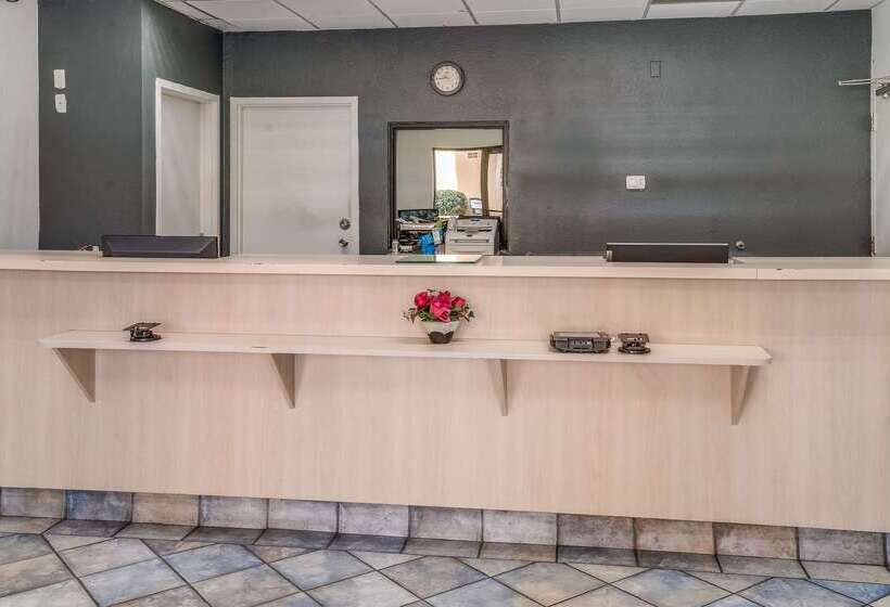 בית מלון כפרי Budget Inn