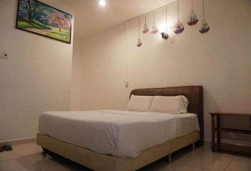 Отель S & S Guest House Kuantan